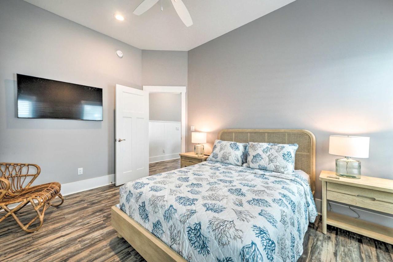 Bright Coastal Abode With Porch And Beach Access! Carolina Beach Kültér fotó